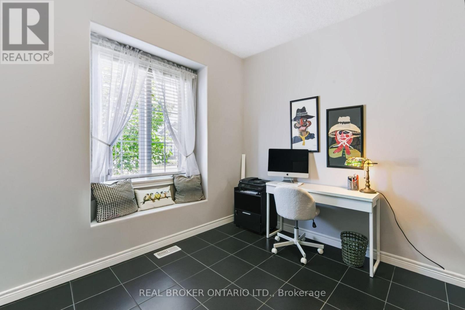 22-244 DUNDAS STREET