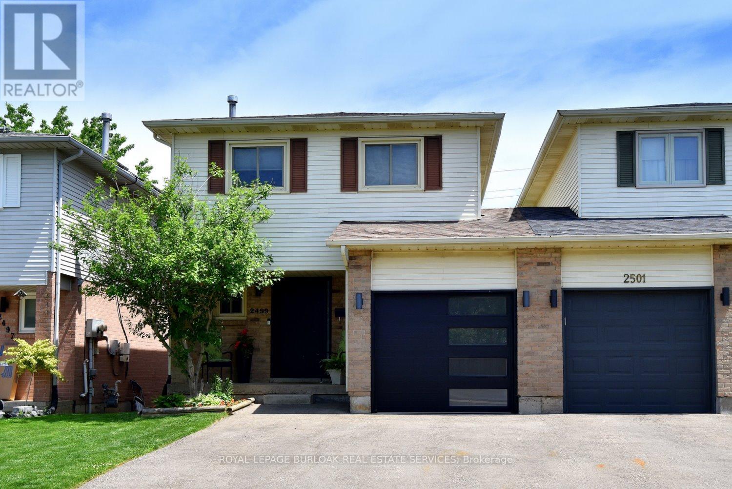 Photo 1 of 41 — 2499 WHITTAKER DRIVE, Burlington (Brant Hills), ON L7P4P9