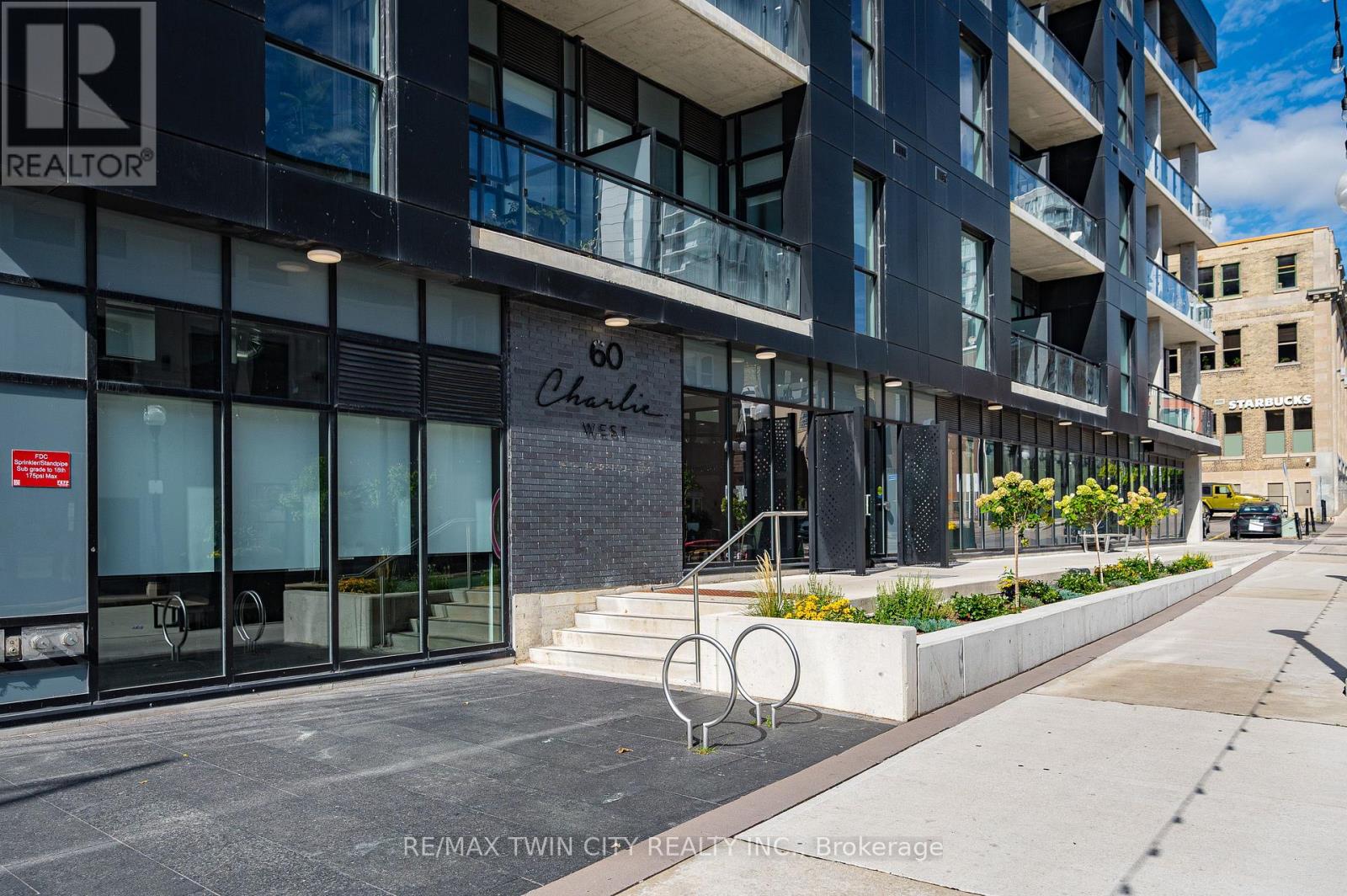 807 - 60 CHARLES STREET W