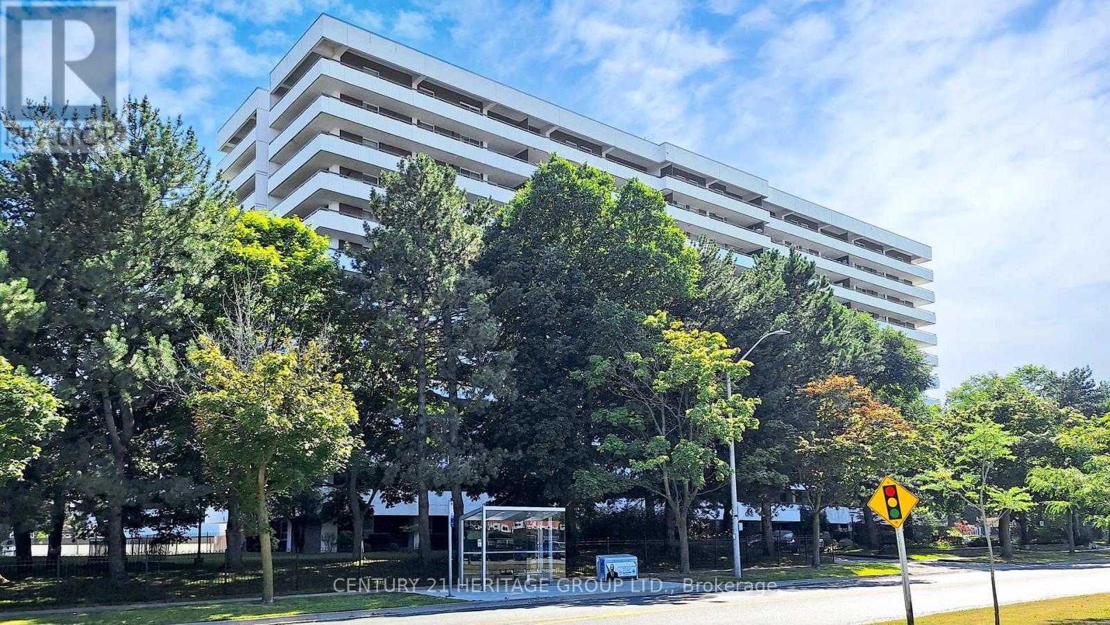 403 - 1 ROYAL ORCHARD BOULEVARD