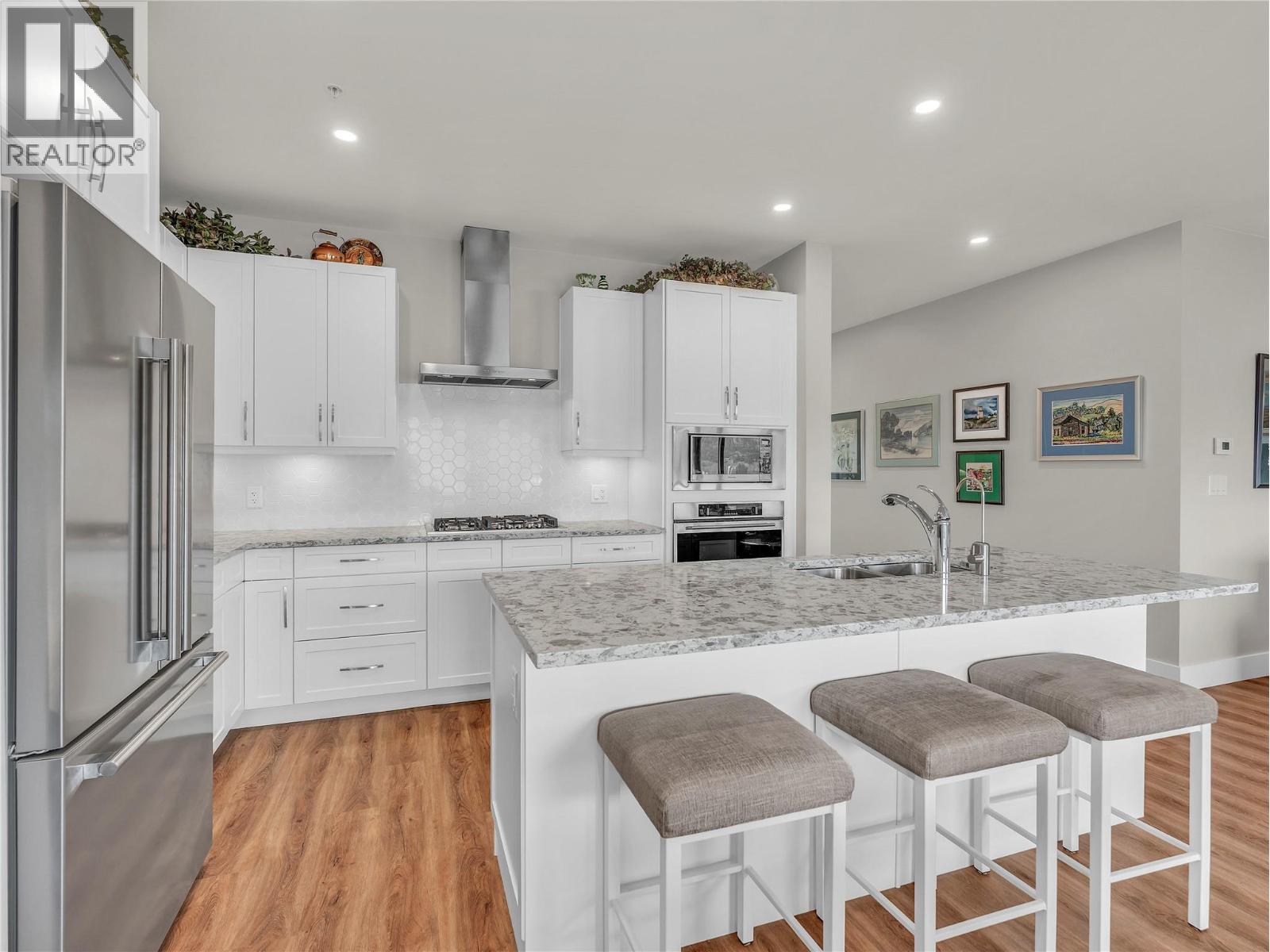 300 VISTA Park Unit# 322