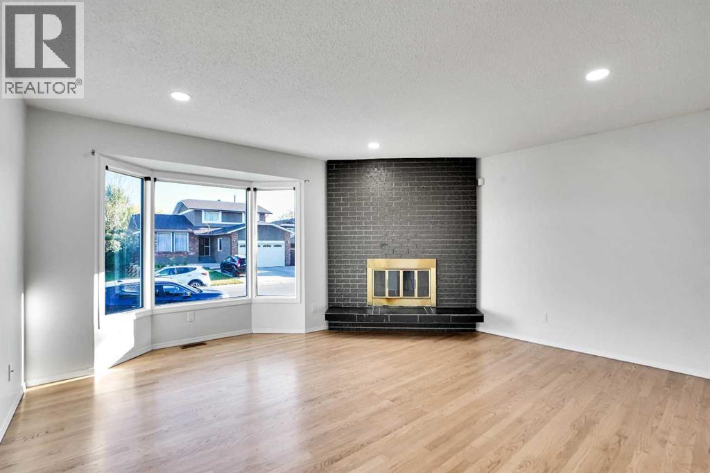 20 Templemont Way NE