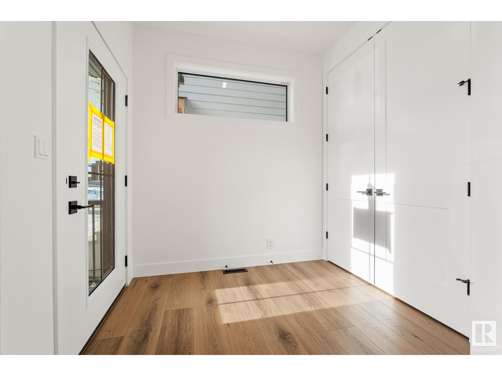 105 Newbury Ci