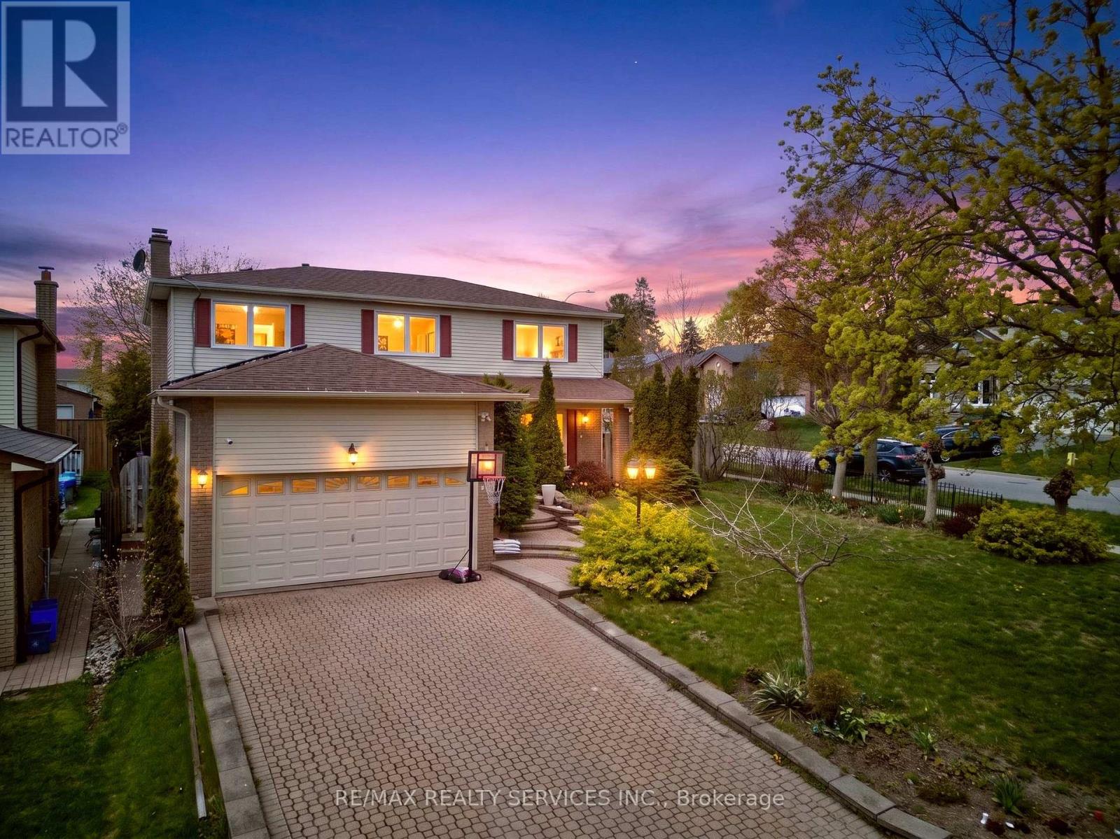 2 DUNBAR DRIVE