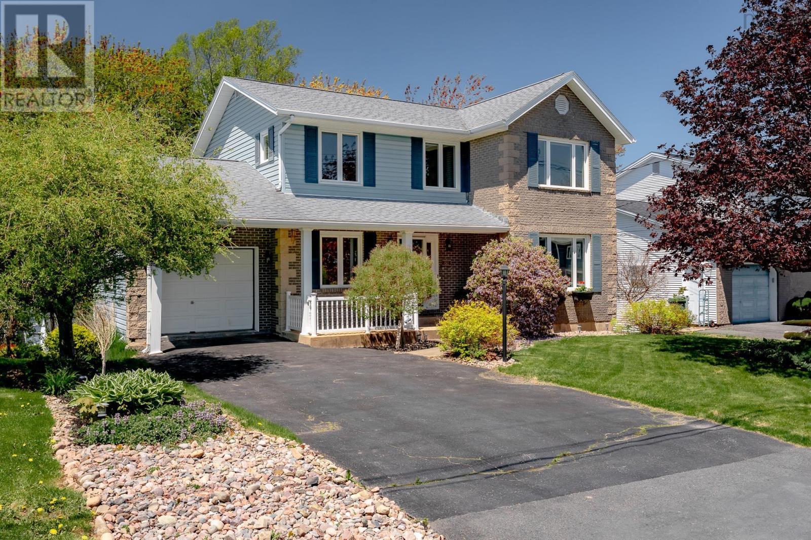 Photo 1 of 50 — 8 Capistrano Drive, Dartmouth, NS B2X3N4