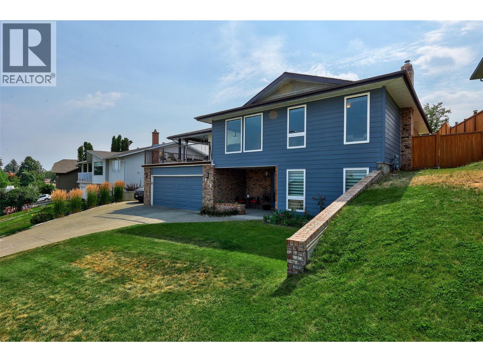975 Huntleigh Crescent