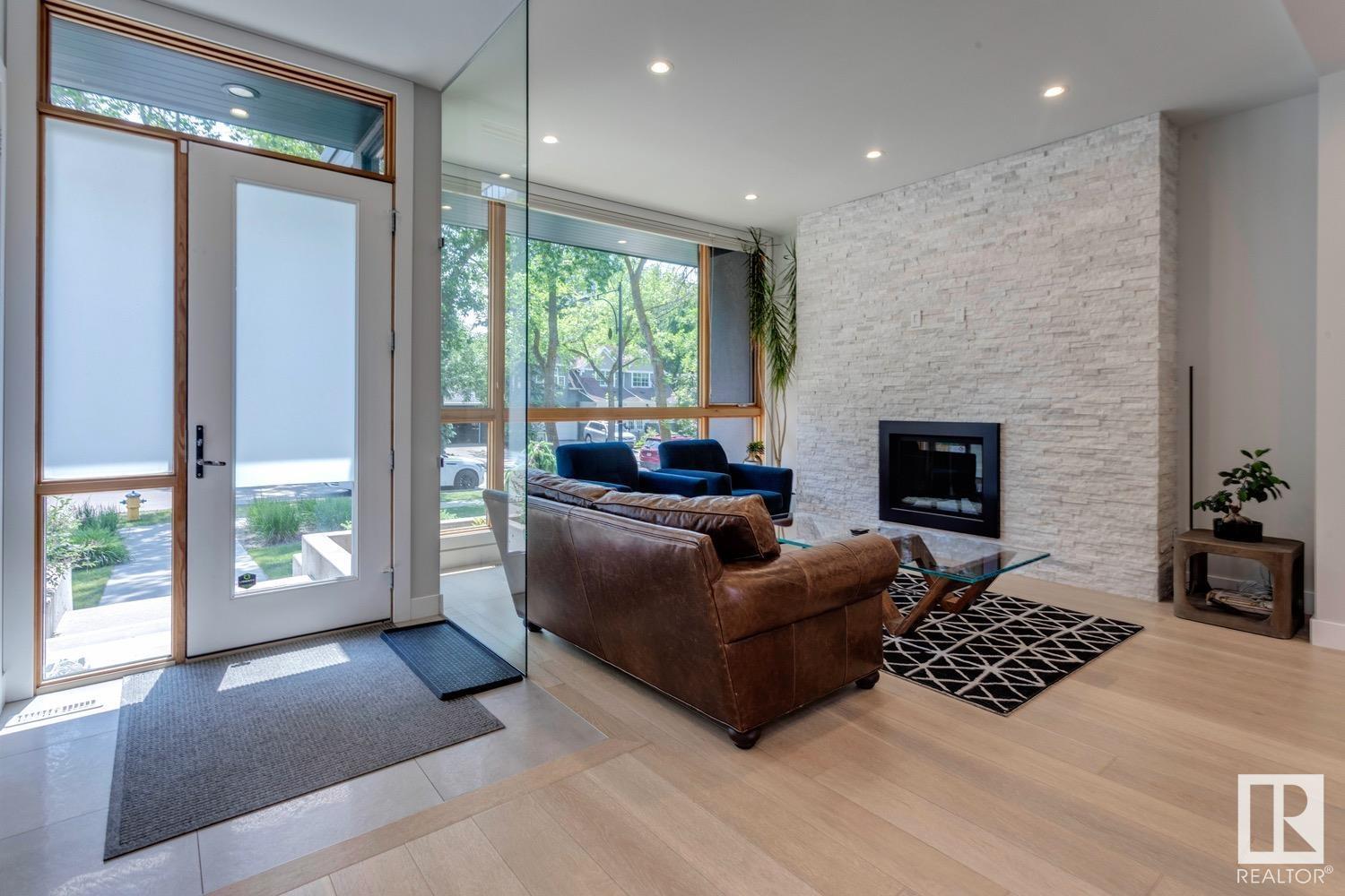 12420 103 AV NW