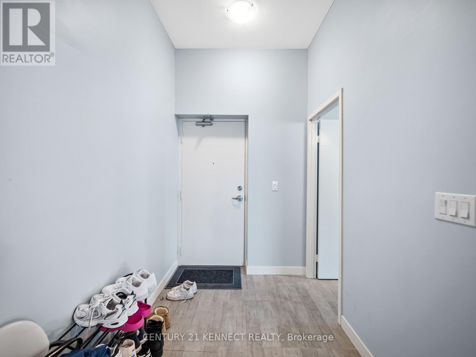 402 - 318 SPRUCE STREET