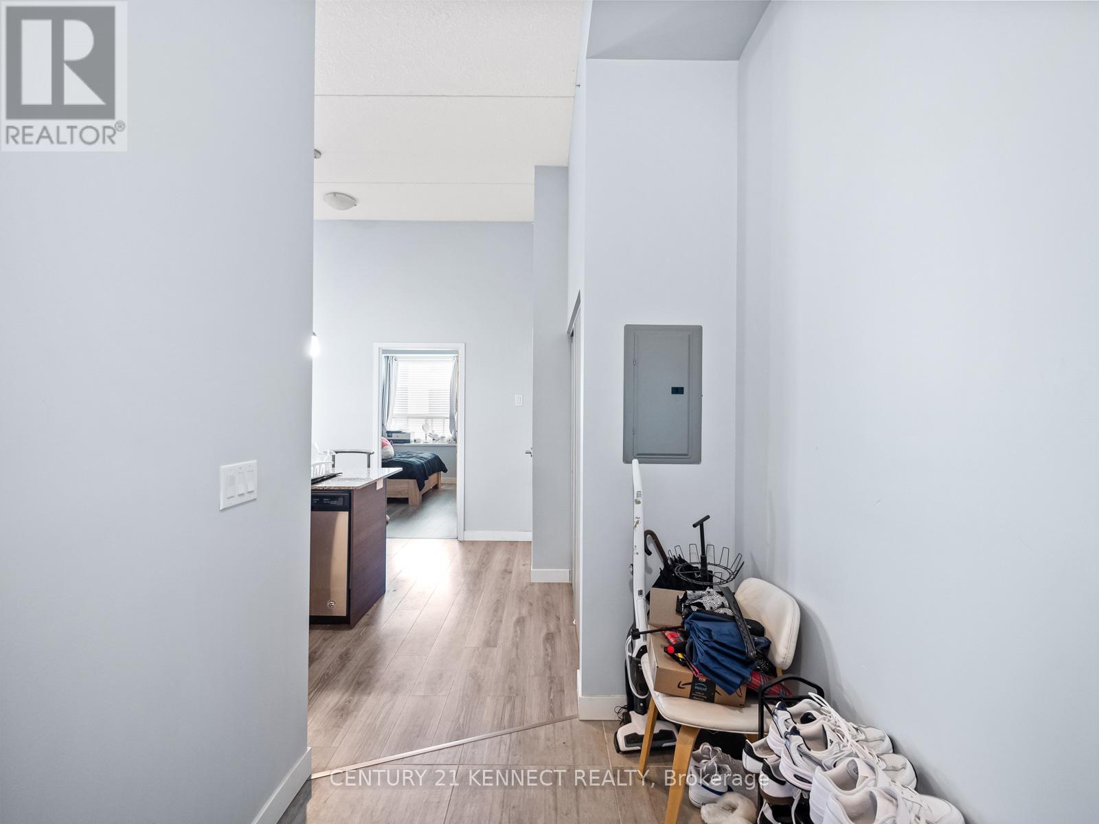 402 - 318 SPRUCE STREET