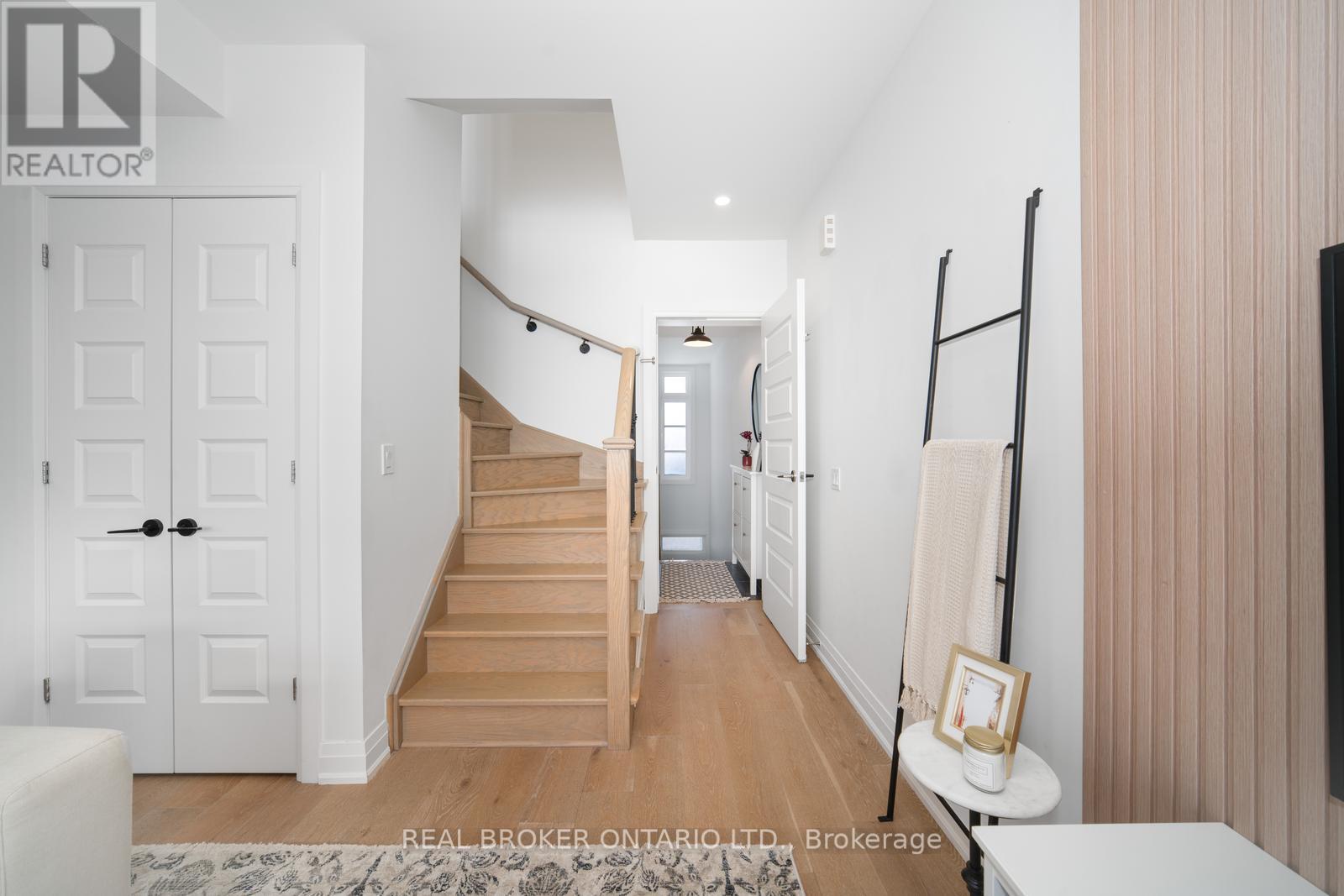 48 - 8167 KIPLING AVENUE