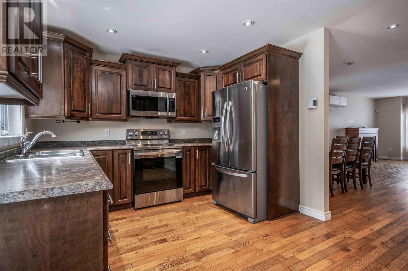 123 Blue Puttee Drive