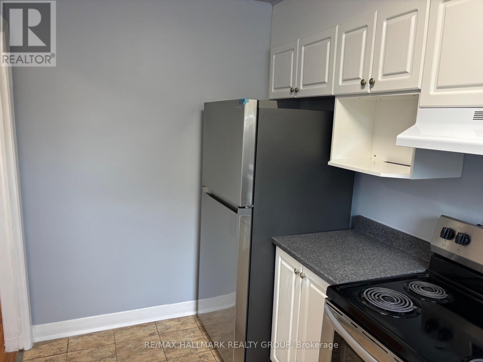 2 - 1064 MERIVALE ROAD