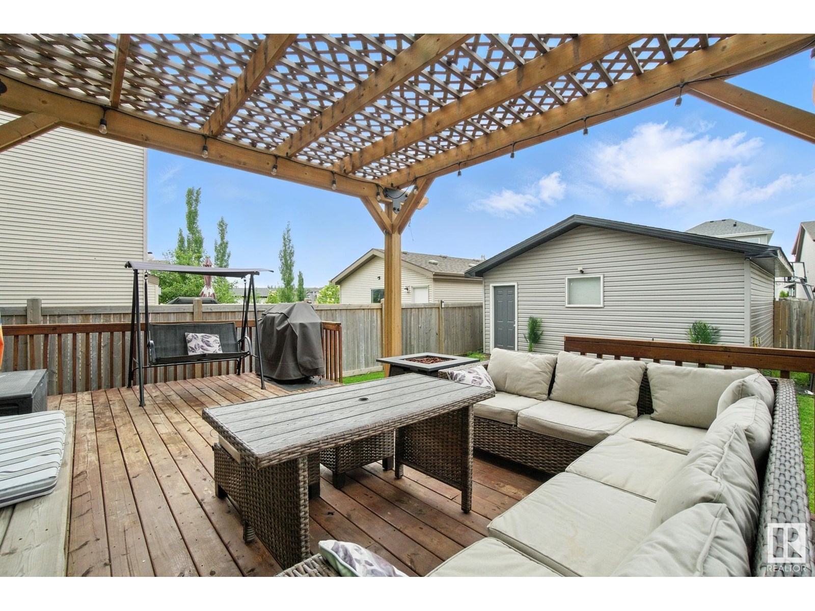 1194 MCCONACHIE BV NW NW