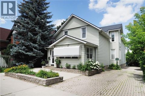 64 FRANCIS Street N Kitchener ON N2H5B5