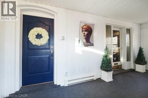 64 FRANCIS Street N