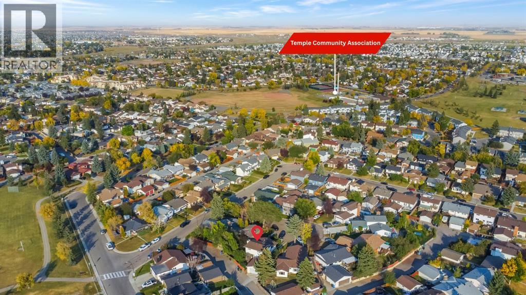 12 Templehill Bay NE