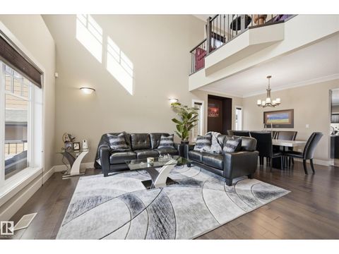 2018 Armitage GR SW Edmonton AB T6W0K8