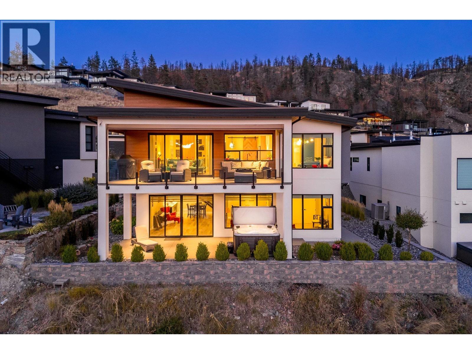 9814 Beacon Hill Crescent