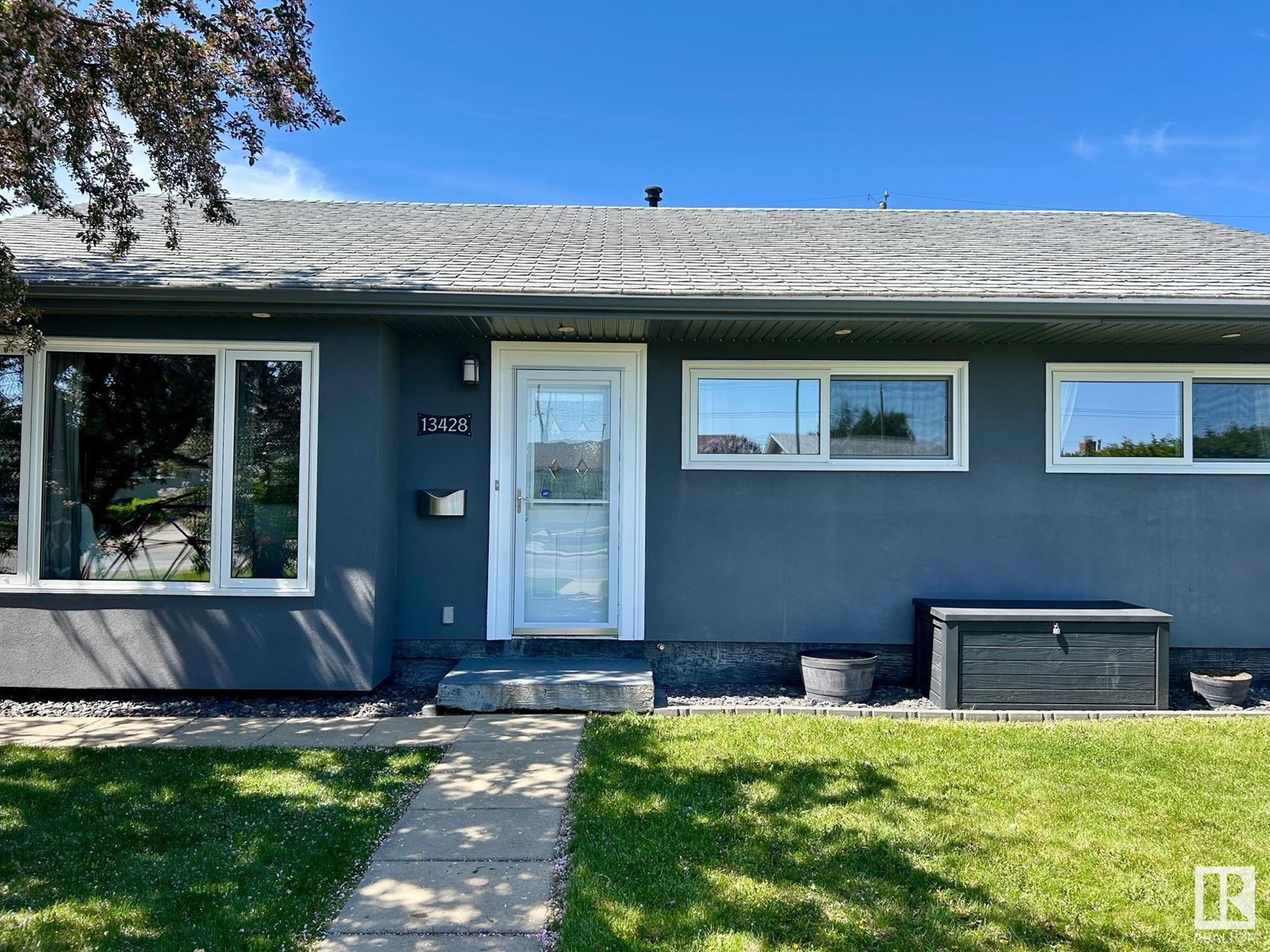 13428 135 ST NW