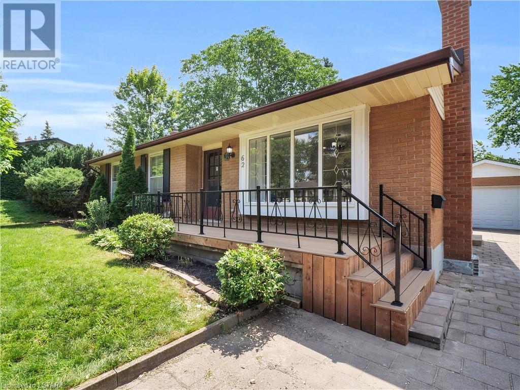 Photo 1 of 42 — 62 MCTAGGART Crescent, London, ON N5X2E3