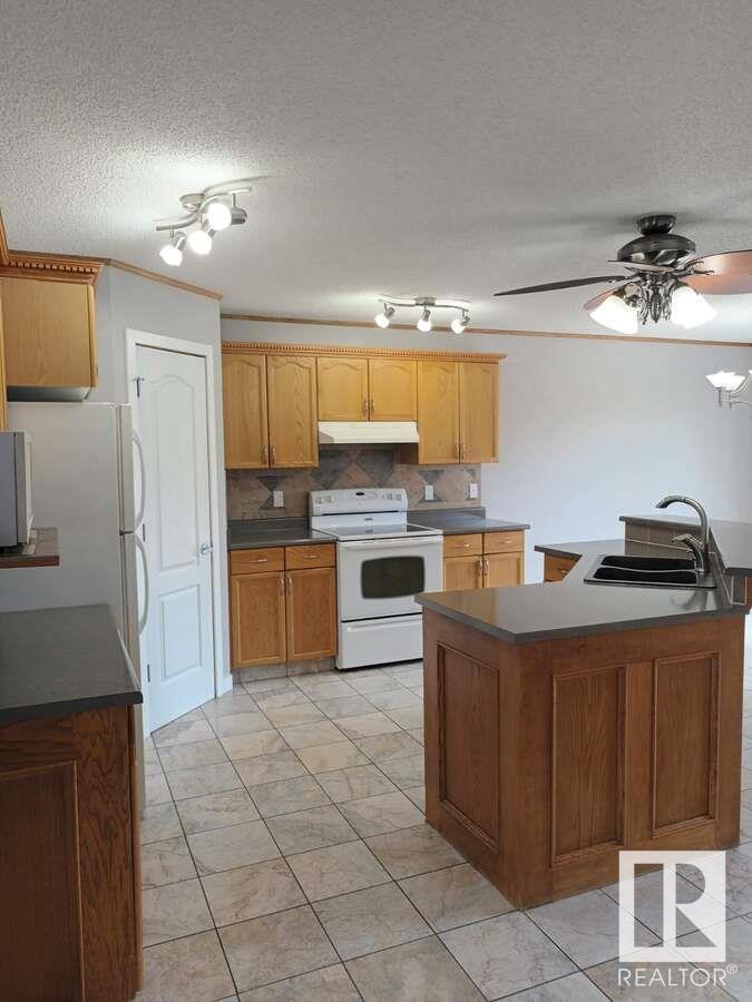 806 HIGHWOOD BV