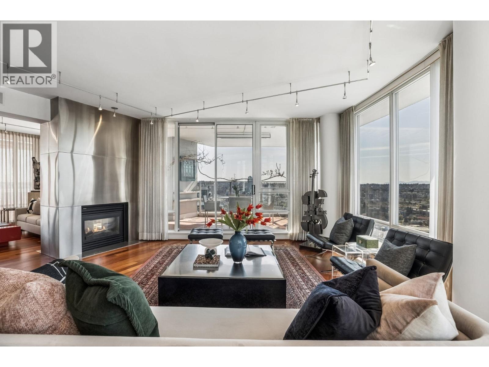 3701 1438 RICHARDS STREET