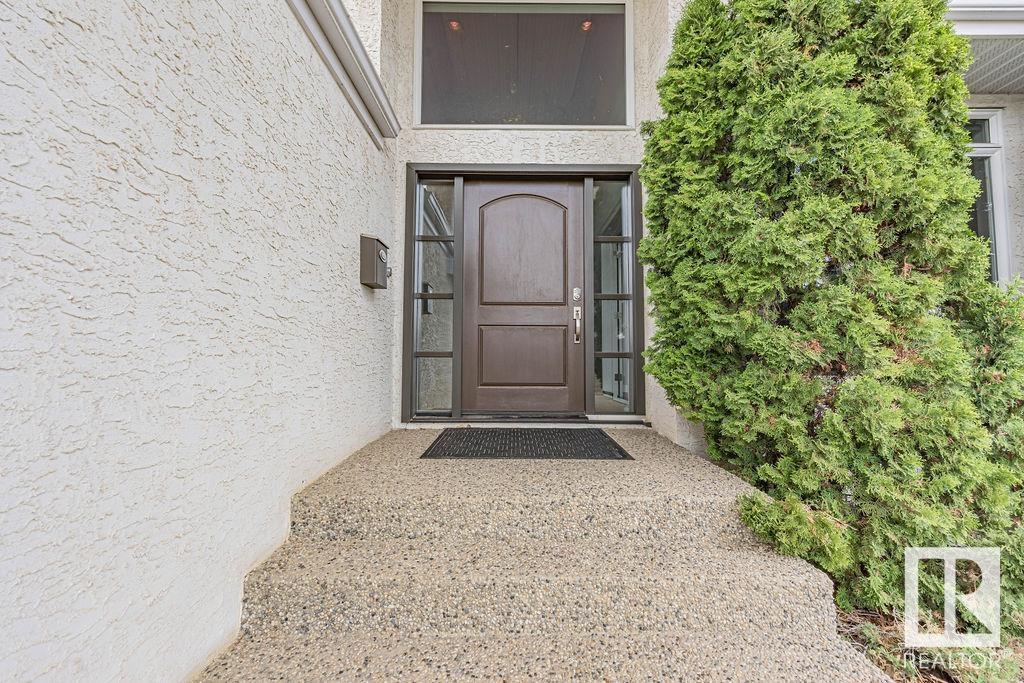 11564 15 AV NW