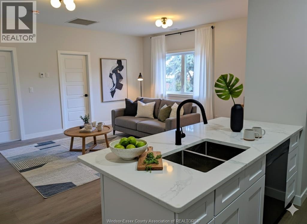 926-928 Giles BOULEVARD Unit# 5