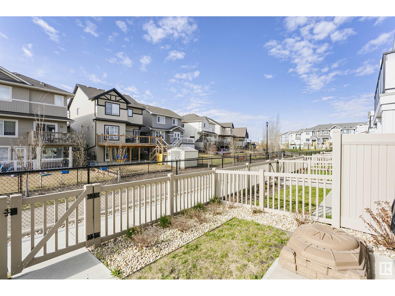 #46 2905 141 ST SW