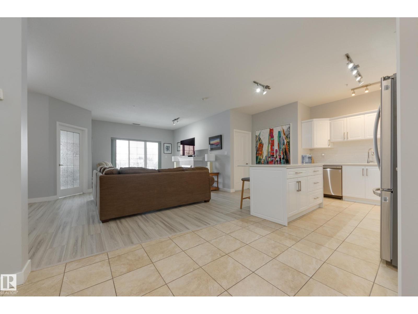 #215 1003 GAULT BV NW