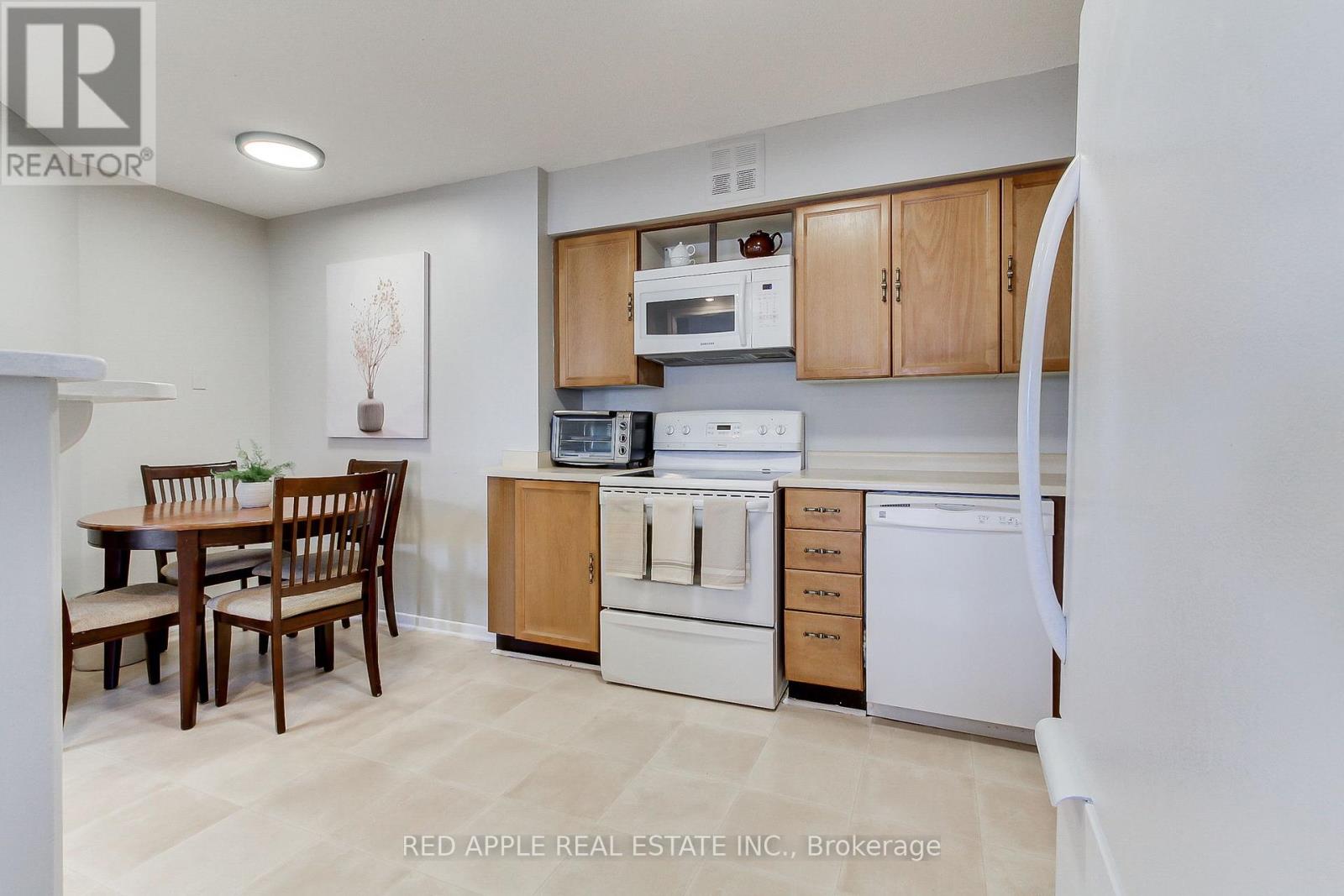 910 - 250 DAVIS DRIVE