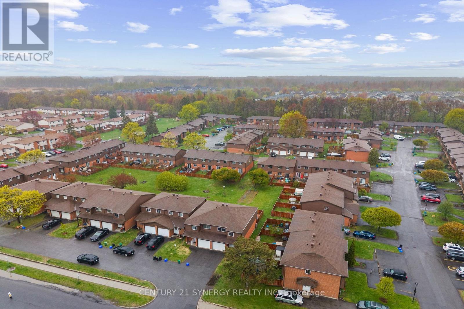 22 - 1536 QUEENSDALE AVENUE