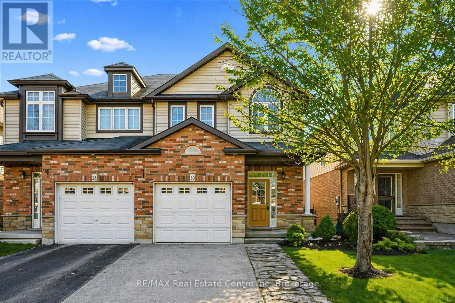 30 VIPOND STREET