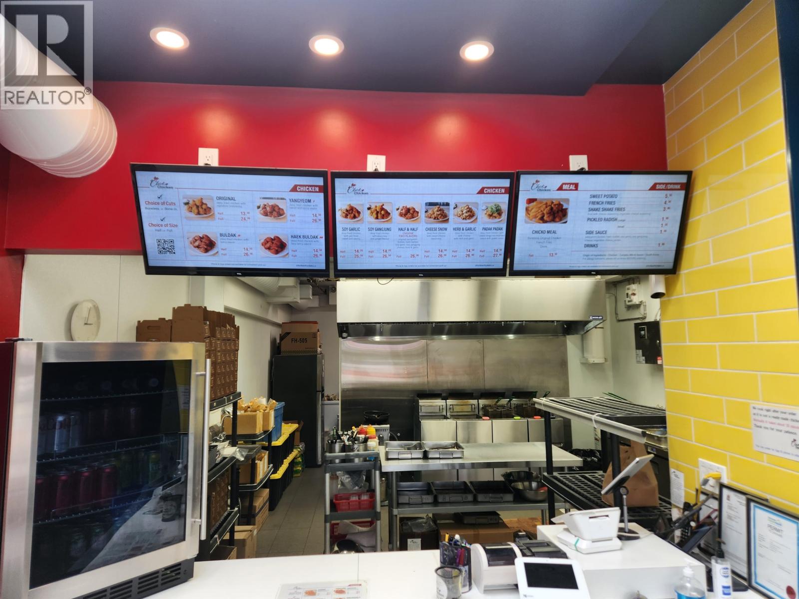 1813 LONSDALE AVENUE