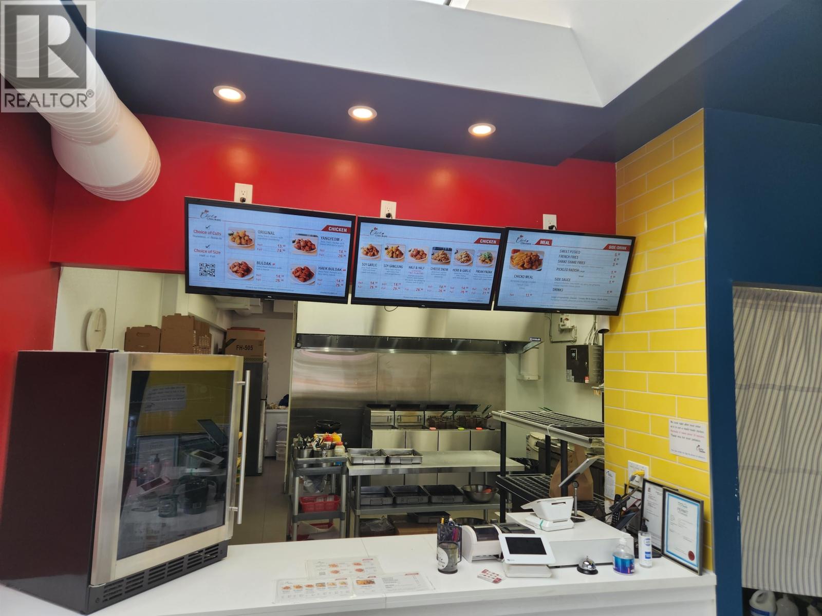 1813 LONSDALE AVENUE