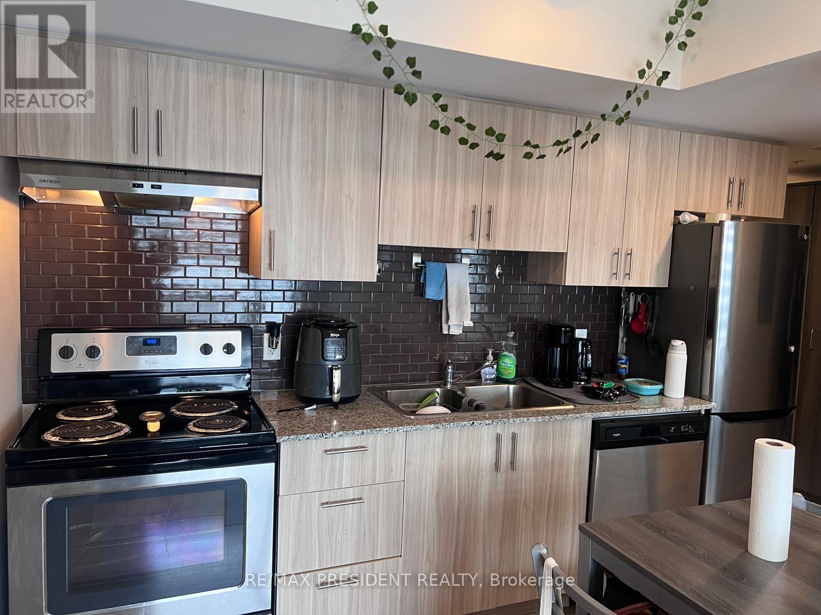 G616 - 275 LARCH ST STREET