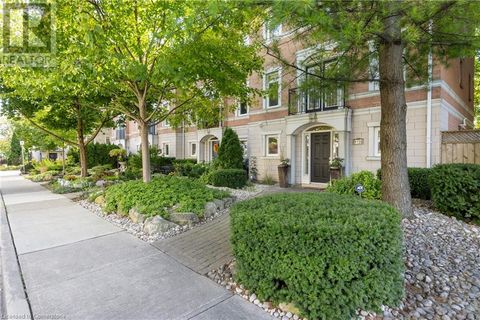 126 BRANT Street Oakville ON L6K3X6