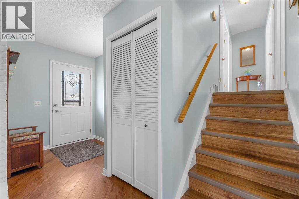 232 Templeside Circle NE