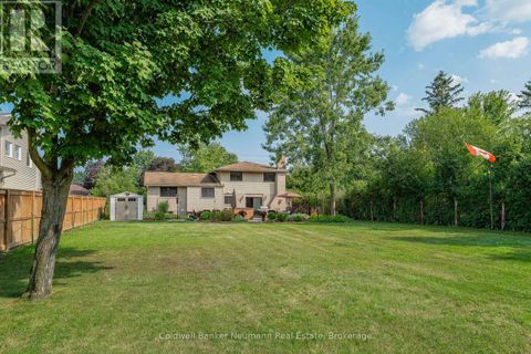 61 BELLEVUE STREET Guelph (Dovercliffe Park/Old University) ON N1G1E9