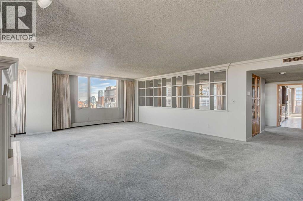 2000A, 500 Eau Claire Avenue SW