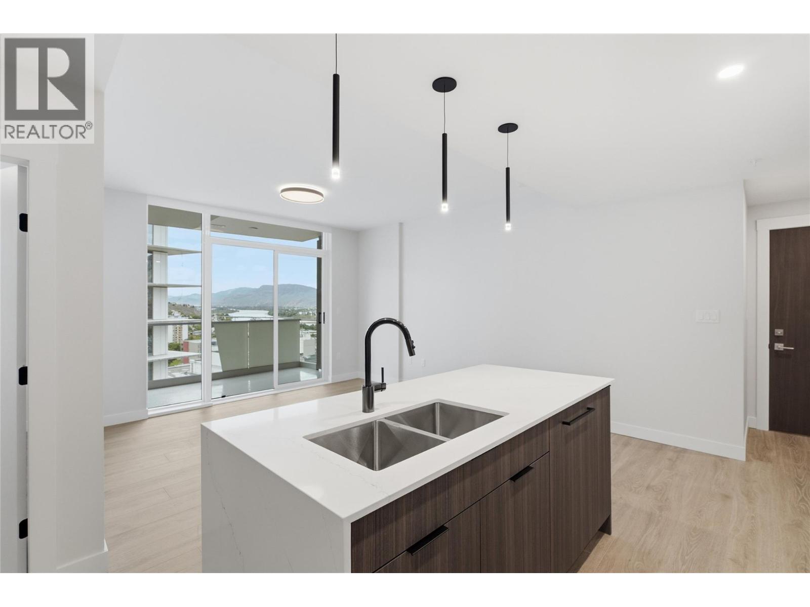 460 Nicola Street Unit# 1307