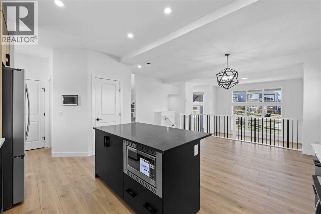 128 Mitchell Walk NW