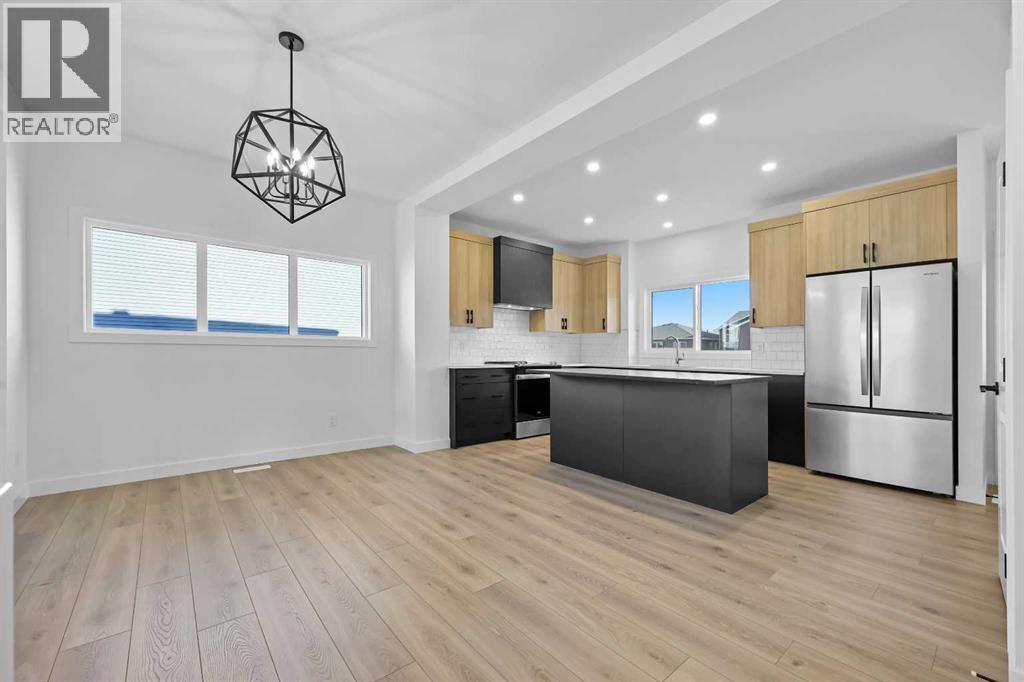 128 Mitchell Walk NW