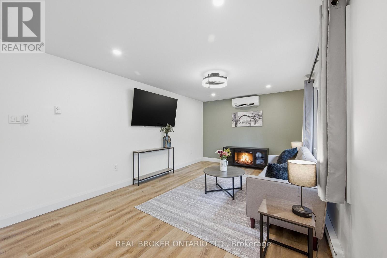 2627 DONNELLY DRIVE