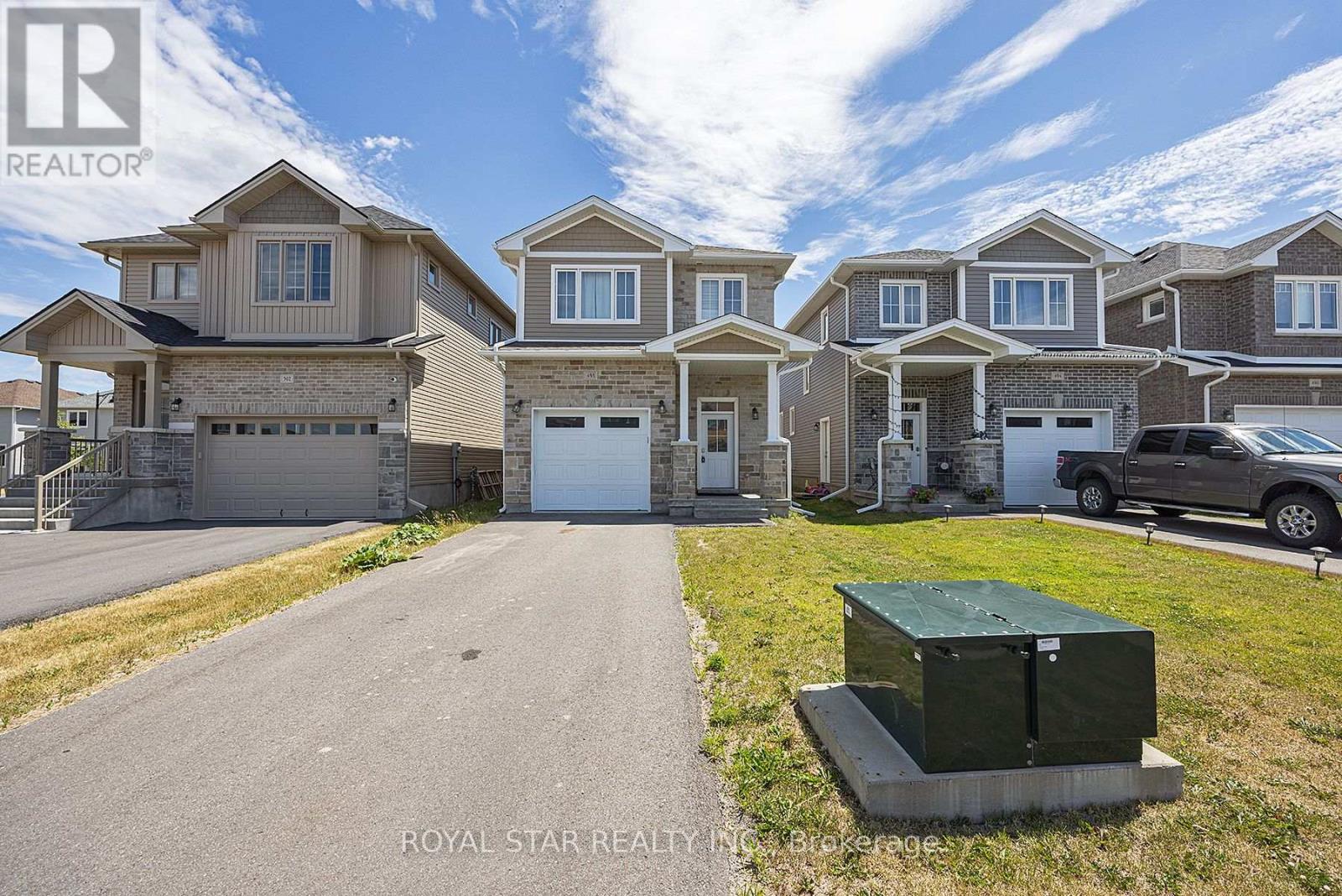 498 BETH CRESCENT