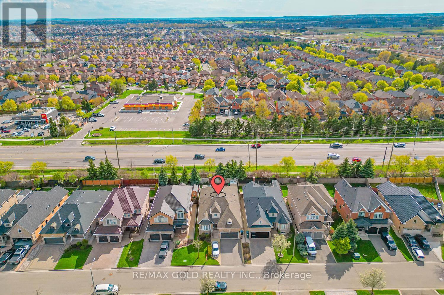 28 DOKKUM CRESCENT