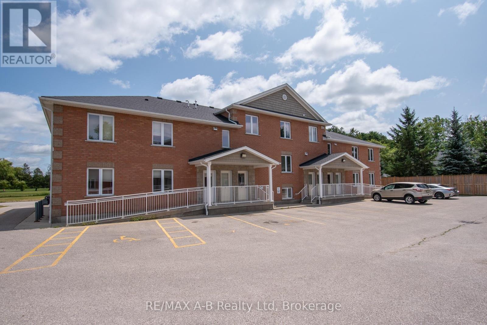 1 - 148 BORDEN STREET