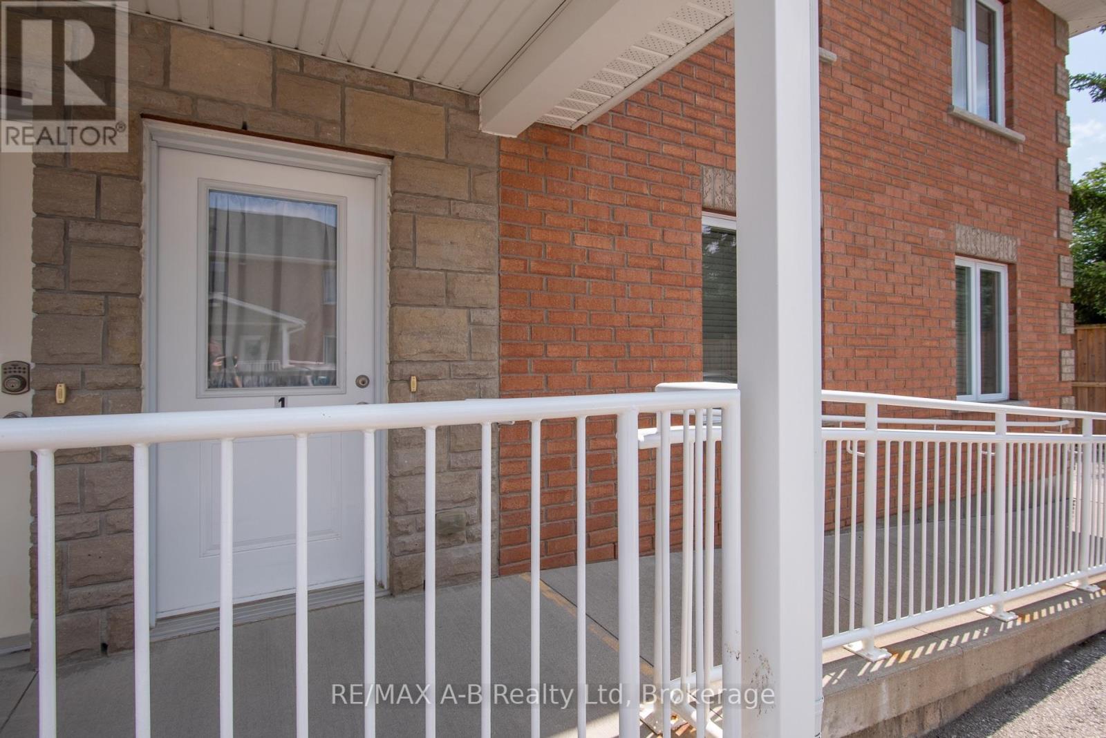 1 - 148 BORDEN STREET