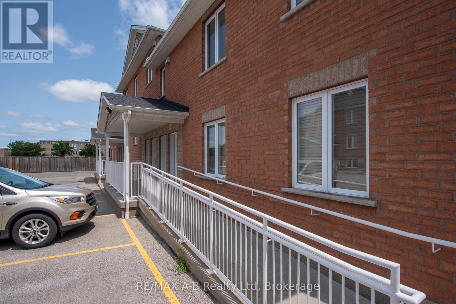 1 - 148 BORDEN STREET