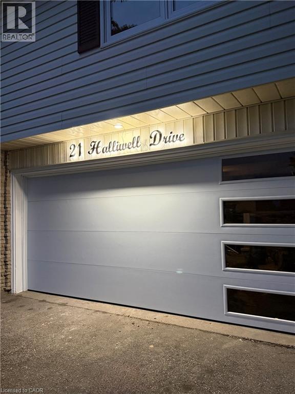 21 HALLIWELL Drive